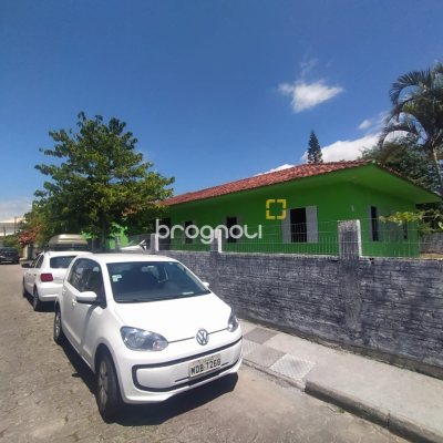 Casa com 117m², 3 quartos, 3 garagens, no bairro Campeche em Florianópolis