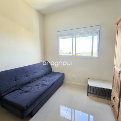 Cobertura com 142m², 3 quartos (sendo 1 suíte), 3 garagens, no bairro Campeche em Florianópolis
