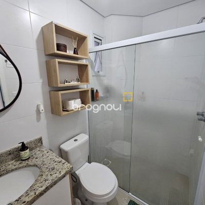 Cobertura com 142m², 3 quartos (sendo 1 suíte), 3 garagens, no bairro Campeche em Florianópolis