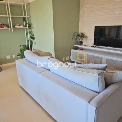 Cobertura com 142m², 3 quartos (sendo 1 suíte), 3 garagens, no bairro Campeche em Florianópolis