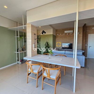 Cobertura com 142m², 3 quartos (sendo 1 suíte), 3 garagens, no bairro Campeche em Florianópolis