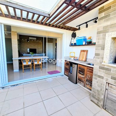 Cobertura com 142m², 3 quartos (sendo 1 suíte), 3 garagens, no bairro Campeche em Florianópolis
