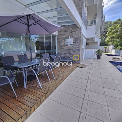 Cobertura com 142m², 3 quartos (sendo 1 suíte), 3 garagens, no bairro Campeche em Florianópolis