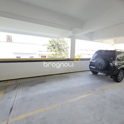 Cobertura com 142m², 3 quartos (sendo 1 suíte), 3 garagens, no bairro Campeche em Florianópolis