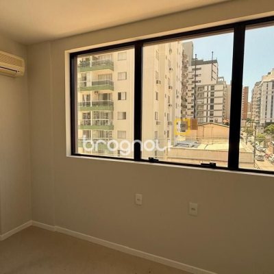Sala com 48m², 1 garagem, no bairro Centro em Florianópolis