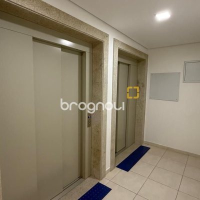 Sala com 48m², 1 garagem, no bairro Centro em Florianópolis