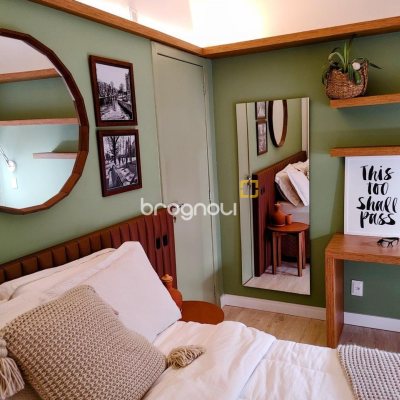 Casa com 450m², 8 quartos (sendo 8 suítes), 5 garagens, no bairro Centro em Florianópolis