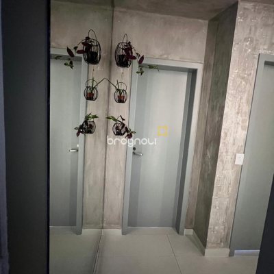 Casa com 450m², 8 quartos (sendo 8 suítes), 5 garagens, no bairro Centro em Florianópolis