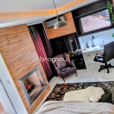 Casa com 450m², 8 quartos (sendo 8 suítes), 5 garagens, no bairro Centro em Florianópolis