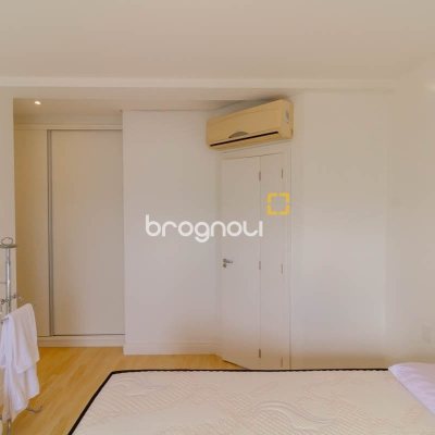 Cobertura com 297m², 4 quartos (sendo 2 suítes), 3 garagens, no bairro João Paulo em Florianópolis