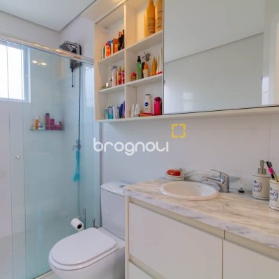 Cobertura com 297m², 4 quartos (sendo 2 suítes), 3 garagens, no bairro João Paulo em Florianópolis