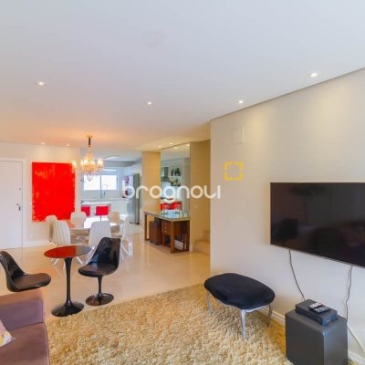 Cobertura com 297m², 4 quartos (sendo 2 suítes), 3 garagens, no bairro João Paulo em Florianópolis