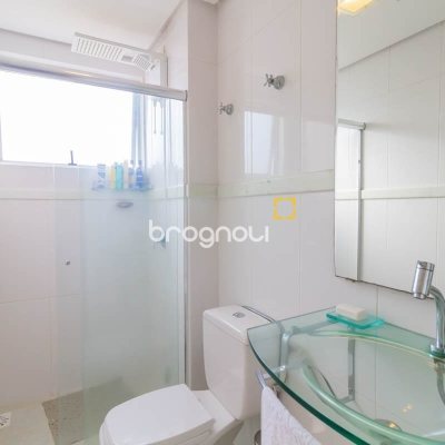 Cobertura com 297m², 4 quartos (sendo 2 suítes), 3 garagens, no bairro João Paulo em Florianópolis