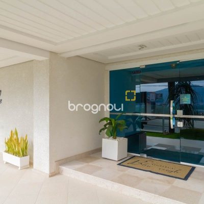 Cobertura com 297m², 4 quartos (sendo 2 suítes), 3 garagens, no bairro João Paulo em Florianópolis