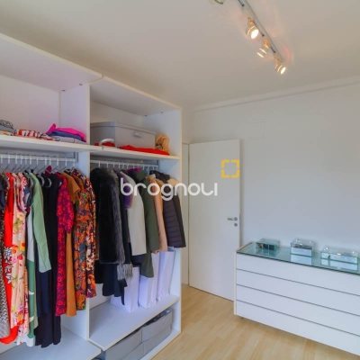 Cobertura com 297m², 4 quartos (sendo 2 suítes), 3 garagens, no bairro João Paulo em Florianópolis