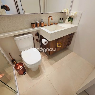 Cobertura com 219m², 2 quartos (sendo 2 suítes), 2 garagens, no bairro Campeche em Florianópolis