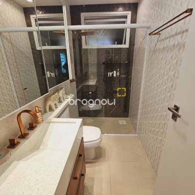 Cobertura com 219m², 2 quartos (sendo 2 suítes), 2 garagens, no bairro Campeche em Florianópolis