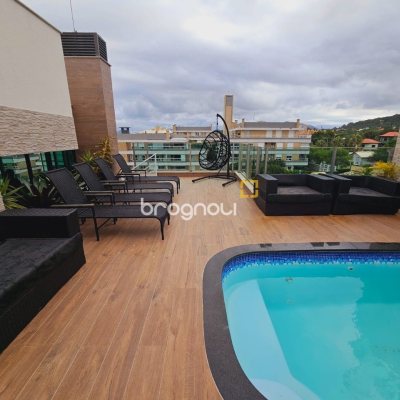Cobertura com 219m², 2 quartos (sendo 2 suítes), 2 garagens, no bairro Campeche em Florianópolis