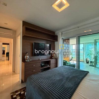 Cobertura com 219m², 2 quartos (sendo 2 suítes), 2 garagens, no bairro Campeche em Florianópolis