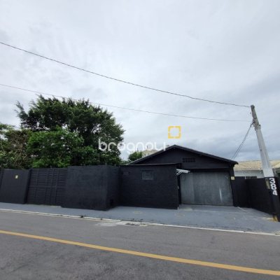 Galpão com 100m², 6 garagens, no bairro Ponte do Imaruim em Palhoça
