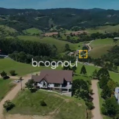 Terreno com 1164m², no bairro Invernadinha em Rancho Queimado