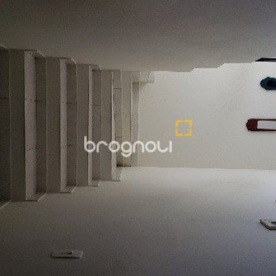 Casa com 243m², 4 quartos (sendo 1 suíte), 2 garagens, no bairro Córrego Grande em Florianópolis