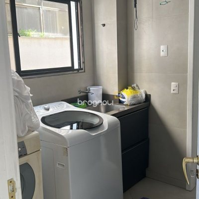 Apartamento com 170m², 3 quartos (sendo 2 suítes), 3 garagens, no bairro Centro em Florianópolis