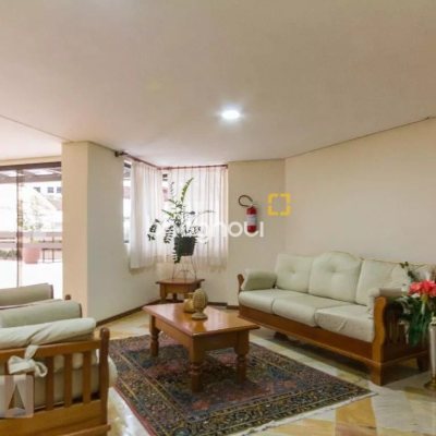 Apartamento com 170m², 3 quartos (sendo 2 suítes), 3 garagens, no bairro Centro em Florianópolis