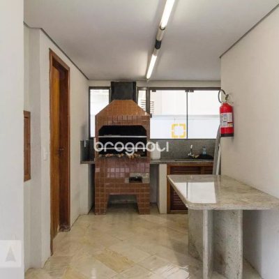 Apartamento com 170m², 3 quartos (sendo 2 suítes), 3 garagens, no bairro Centro em Florianópolis
