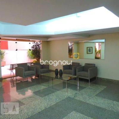 Apartamento com 170m², 3 quartos (sendo 2 suítes), 3 garagens, no bairro Centro em Florianópolis