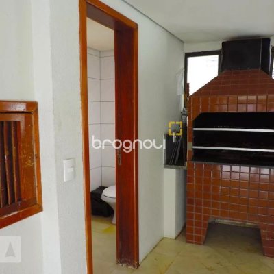 Apartamento com 170m², 3 quartos (sendo 2 suítes), 3 garagens, no bairro Centro em Florianópolis