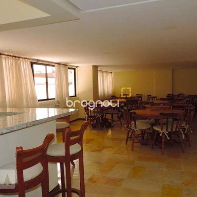 Apartamento com 170m², 3 quartos (sendo 2 suítes), 3 garagens, no bairro Centro em Florianópolis