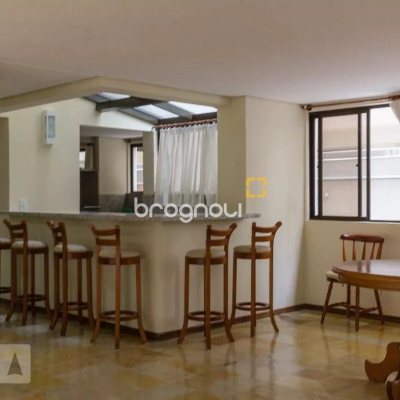 Apartamento com 170m², 3 quartos (sendo 2 suítes), 3 garagens, no bairro Centro em Florianópolis