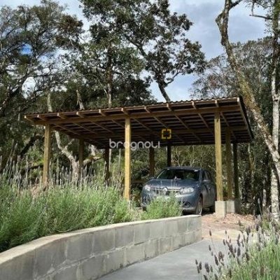 Sítio com 130m², 3 quartos (sendo 3 suítes), 3 garagens, no bairro Centro em Urubici