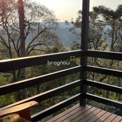 Sítio com 130m², 3 quartos (sendo 3 suítes), 3 garagens, no bairro Centro em Urubici
