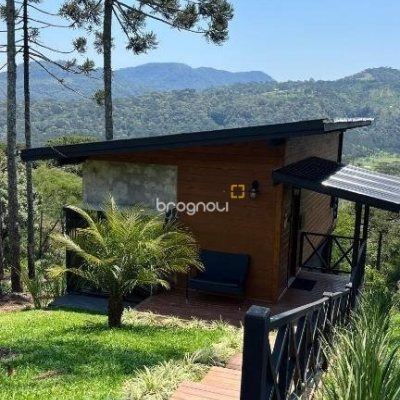 Sítio com 130m², 3 quartos (sendo 3 suítes), 3 garagens, no bairro Centro em Urubici