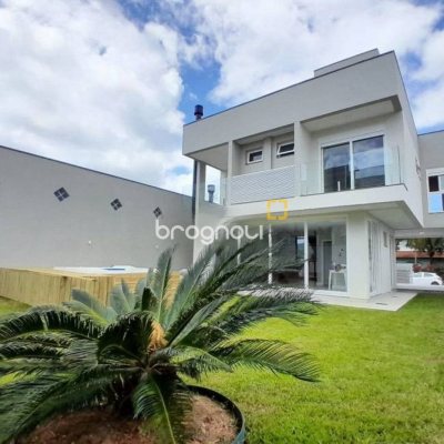 Casa com 210m², 3 quartos (sendo 3 suítes), 4 garagens, no bairro Campeche em Florianópolis