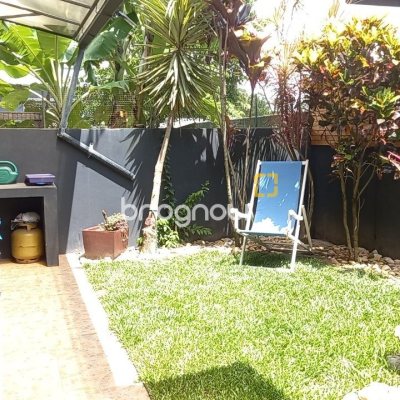 Casa com 136m², 3 quartos (sendo 1 suíte), 2 garagens, no bairro Campeche em Florianópolis