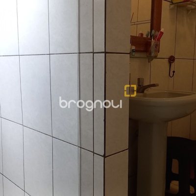 Casa com 136m², 3 quartos (sendo 1 suíte), 2 garagens, no bairro Campeche em Florianópolis