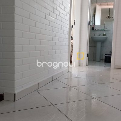 Casa com 136m², 3 quartos (sendo 1 suíte), 2 garagens, no bairro Campeche em Florianópolis