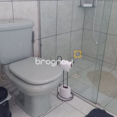 Casa com 136m², 3 quartos (sendo 1 suíte), 2 garagens, no bairro Campeche em Florianópolis