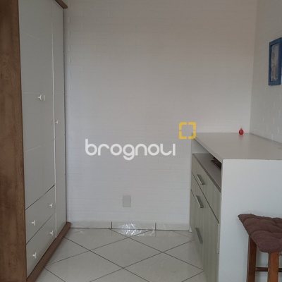 Casa com 136m², 3 quartos (sendo 1 suíte), 2 garagens, no bairro Campeche em Florianópolis