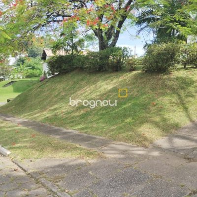Casa de Condomínio com 190m², 4 quartos (sendo 1 suíte), 4 garagens, no bairro Carvoeira em Florianópolis