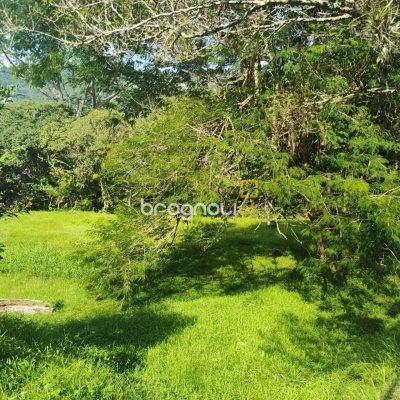 Terreno com 1312m², no bairro Córrego Grande em Florianópolis