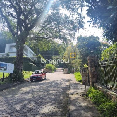 Terreno com 1312m², no bairro Córrego Grande em Florianópolis