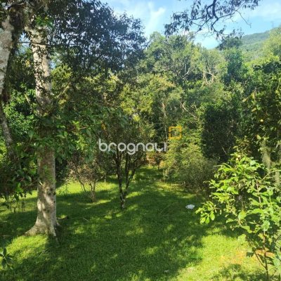 Terreno com 1312m², no bairro Córrego Grande em Florianópolis