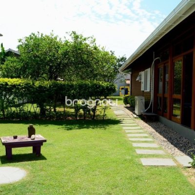 Casa com 158m², 3 quartos (sendo 1 suíte), no bairro Lagoa da Conceição em Florianópolis