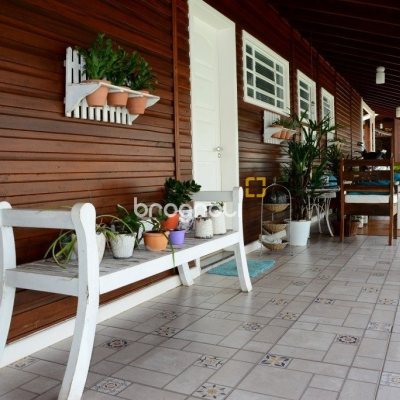 Casa com 158m², 3 quartos (sendo 1 suíte), no bairro Lagoa da Conceição em Florianópolis
