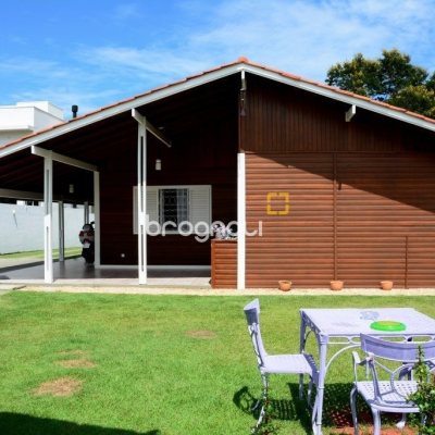 Casa com 158m², 3 quartos (sendo 1 suíte), no bairro Lagoa da Conceição em Florianópolis