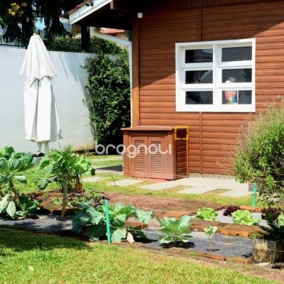 Casa com 158m², 3 quartos (sendo 1 suíte), no bairro Lagoa da Conceição em Florianópolis